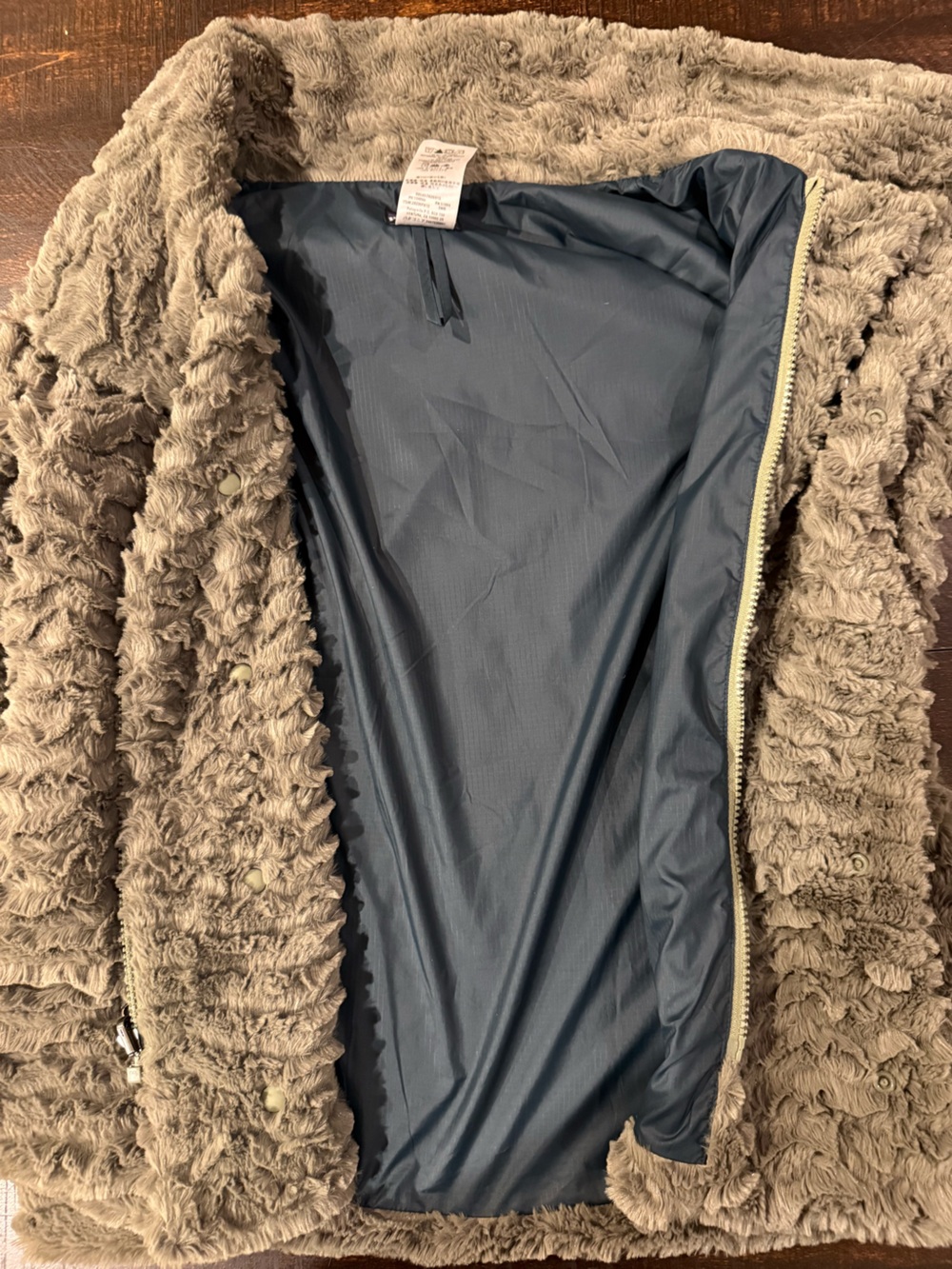 Patagonia Pelage Fleece Jacket High Pile Faux Fur Olive Green M - Picture 8 of 15
